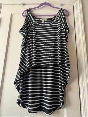 David Kahn Black and White Striped Cold-Shoulder Tank